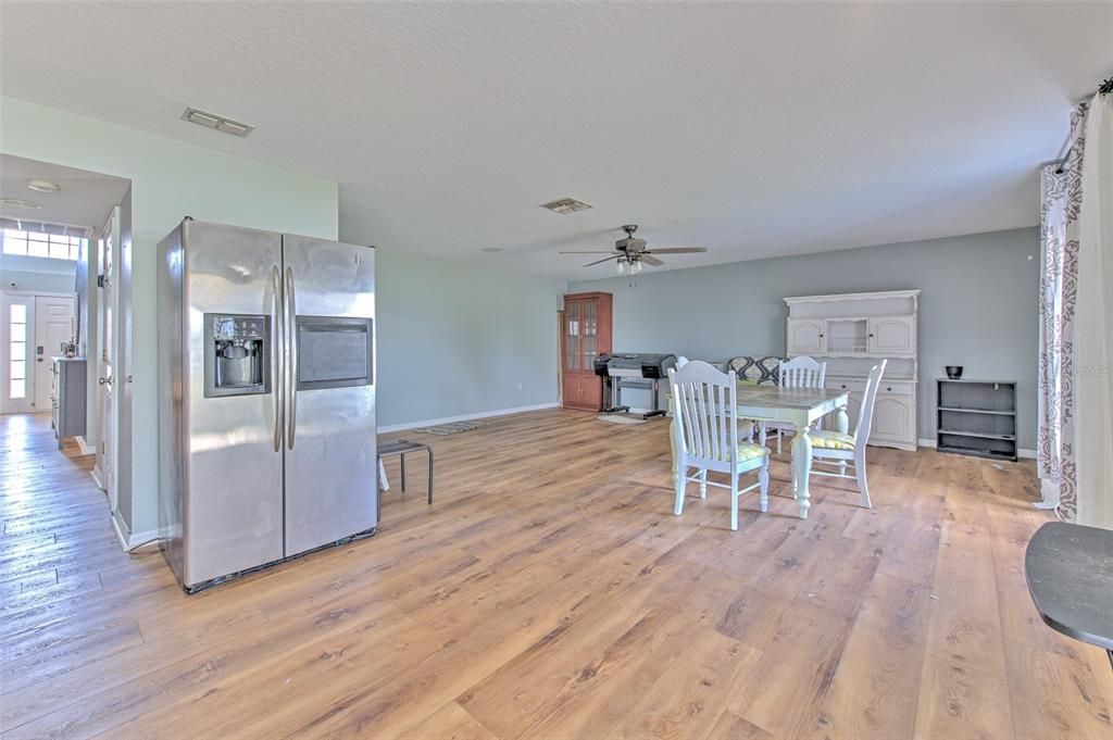 Dining room, Interior, Kitchen, Stainless Steel Appliances, Wood Texture Flooring