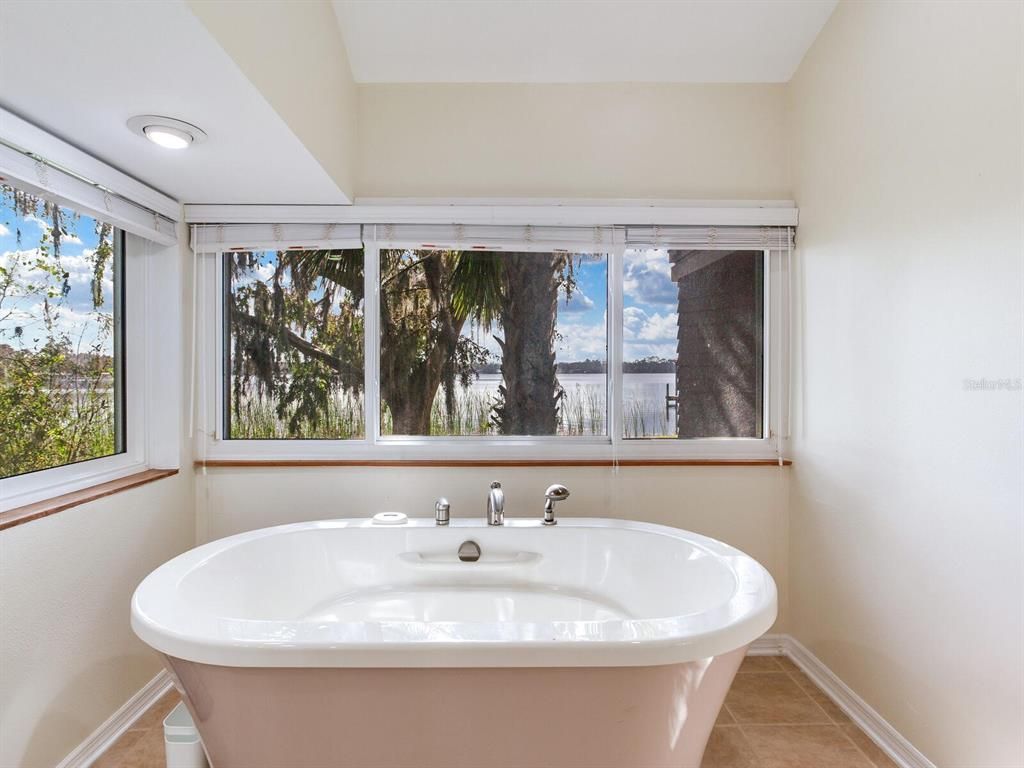Bathroom, Free Standing Baths, Interior, Recessed Lighting
