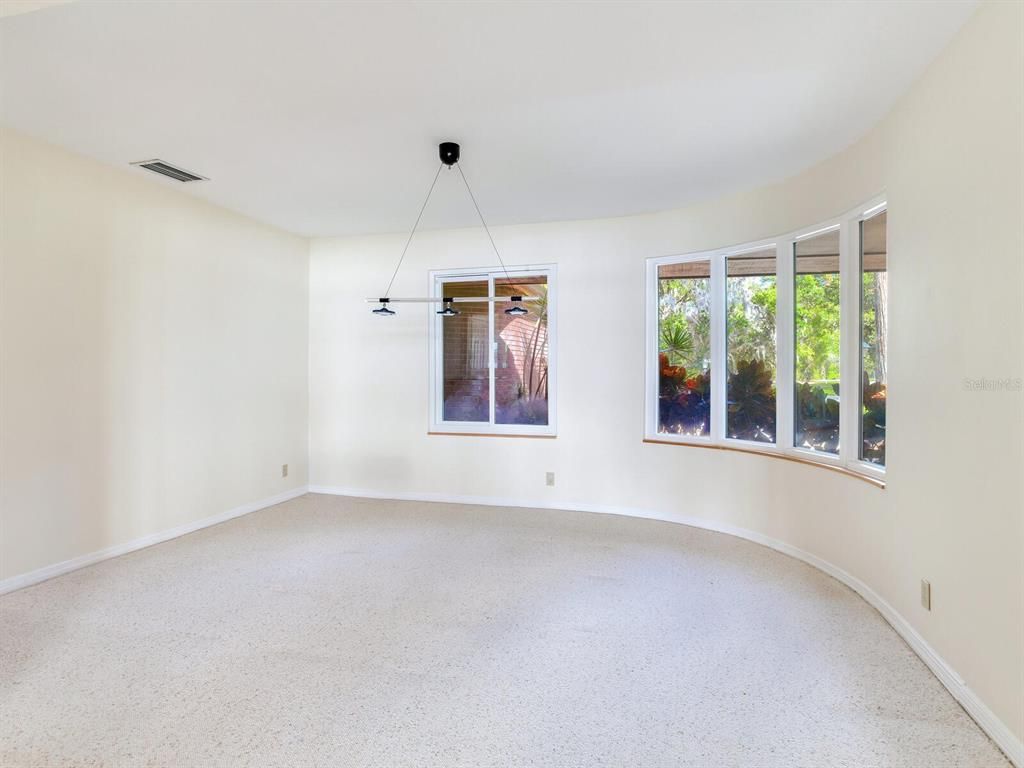 Empty room, Interior, Pendant Lights