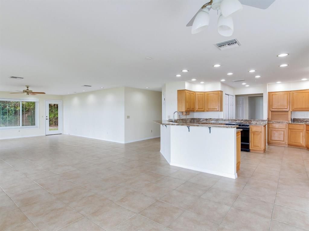 Empty room, Interior, Kitchen, Recessed Lighting