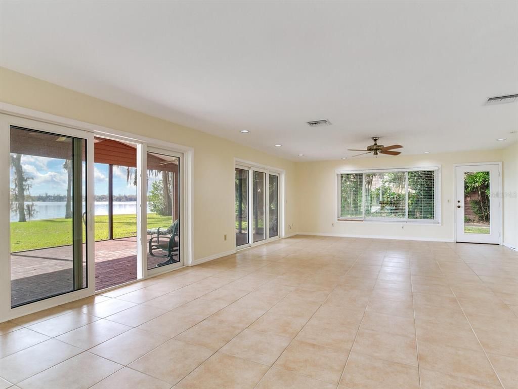 Empty room, Interior, Recessed Lighting