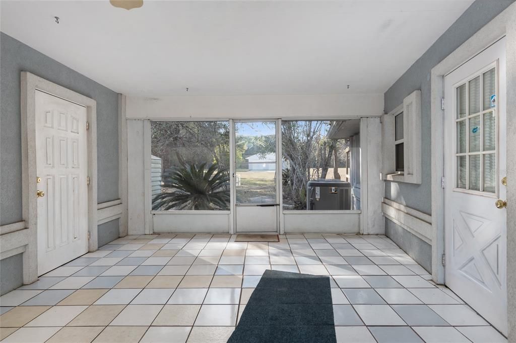 Empty room, Fireplace, Interior