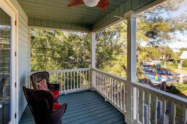 Interior, Sun Room, Water, Wood Texture Flooring