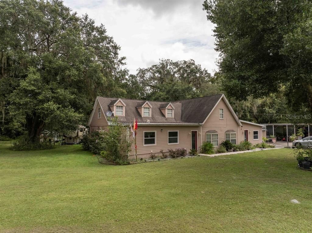 Backyard, Exterior, Facade, Cape Cod