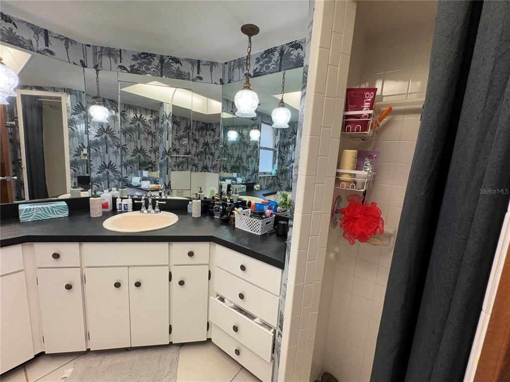 Bathroom, Dual Sink Vanities, Interior, Pendant Lights