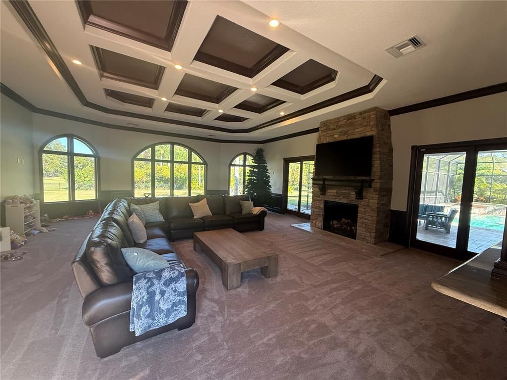 Fireplace, Interior, Living room, Recessed Lighting