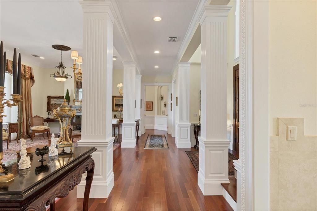 Interior, Pendant Lights, Recessed Lighting, Wood Texture Flooring
