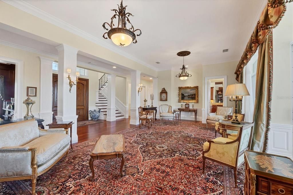 Dining room, Interior, Living room, Pendant Lights, Recessed Lighting, Wood Texture Flooring