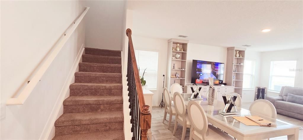 Dining room, Interior, Living room, Recessed Lighting, Wood Texture Flooring