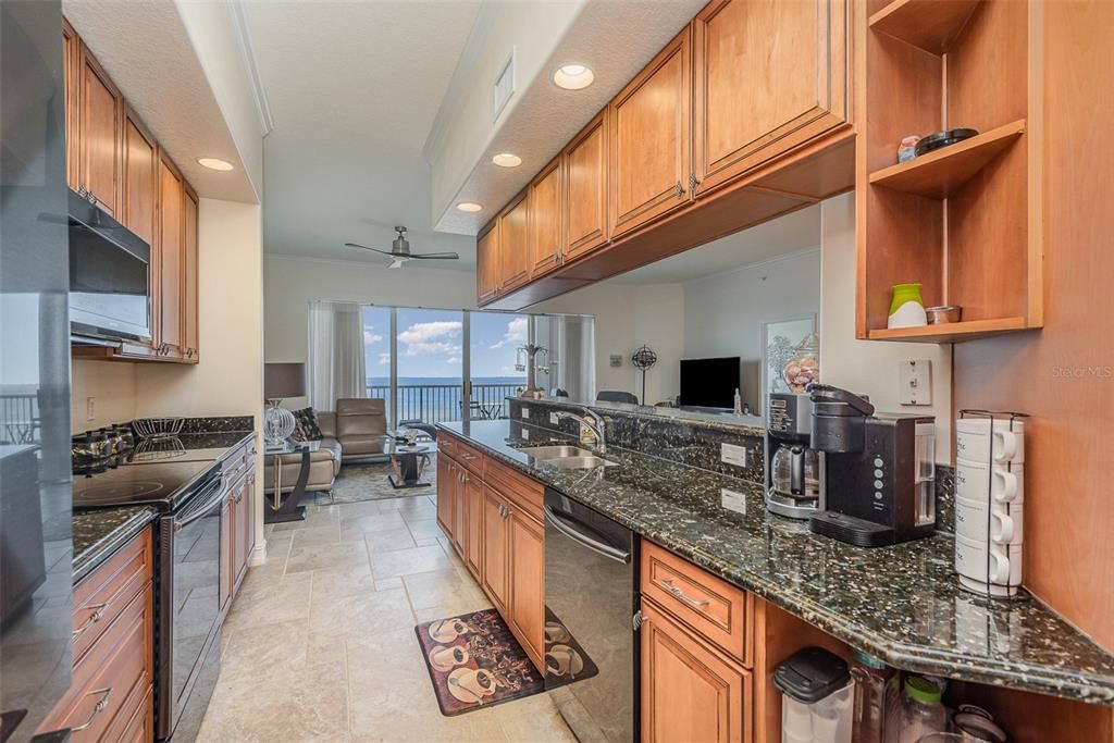 Interior, Kitchen, Recessed Lighting, Water