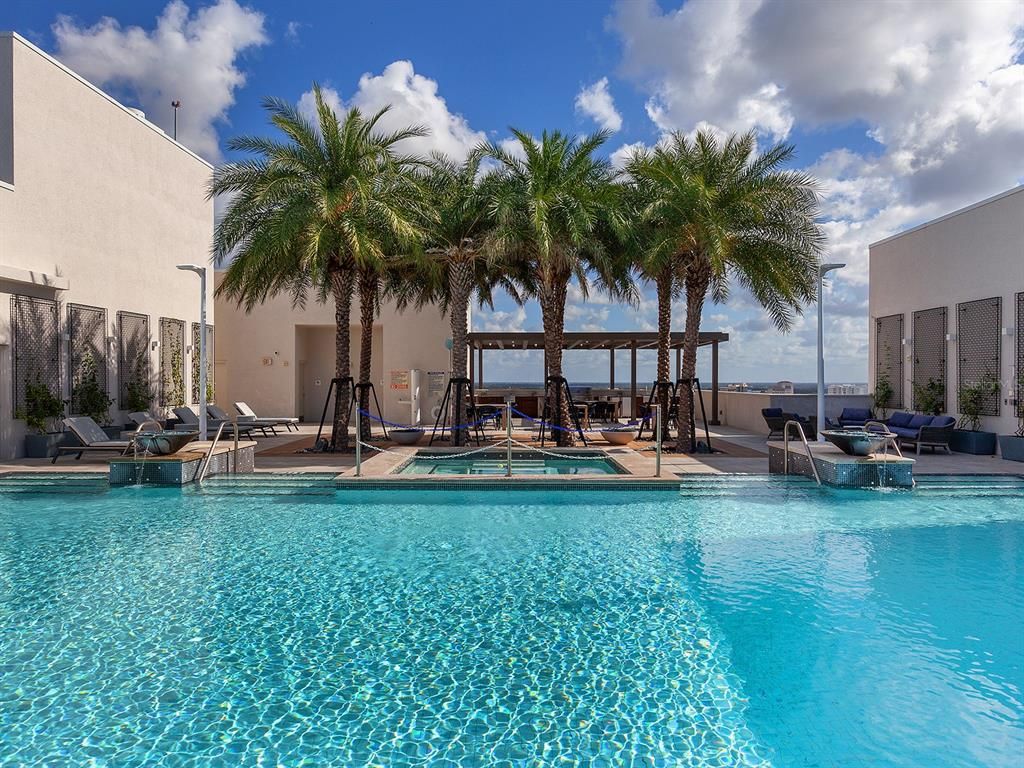 Exterior, Pool, Water