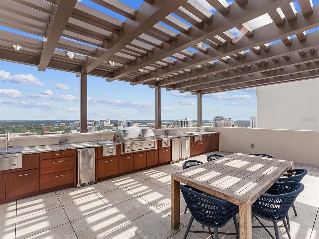 Exterior, Outdoor Kitchen