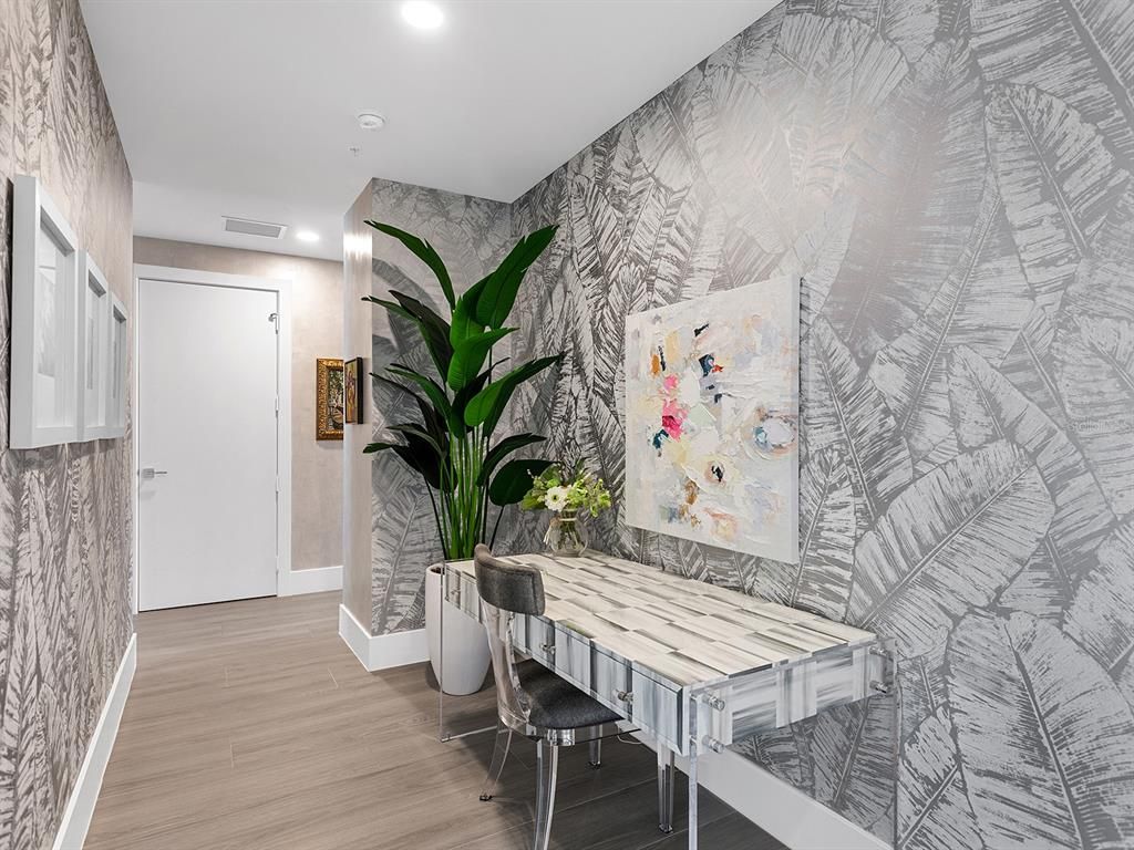 Home Office, Interior, Recessed Lighting, Wood Texture Flooring