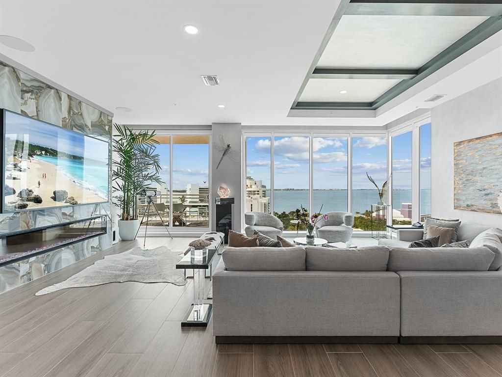 Interior, Living room, Recessed Lighting, Water, Wood Texture Flooring