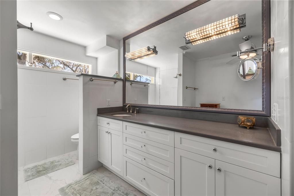 Bathroom, Interior, Marble, Recessed Lighting