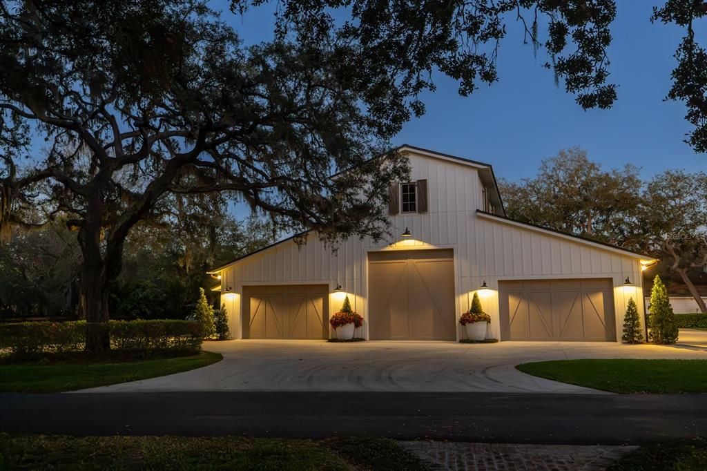 Detached Garage, Exterior