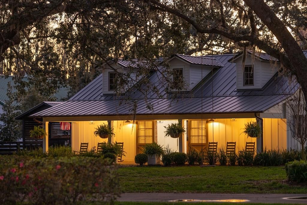 Exterior, Facade, Farmhouse
