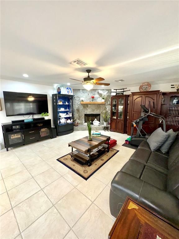 Fireplace, Interior, Living room, Recessed Lighting