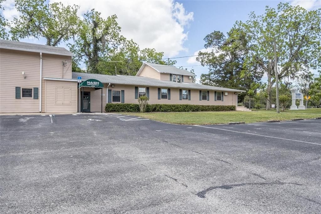 Backyard, Exterior, Facade, Georgian