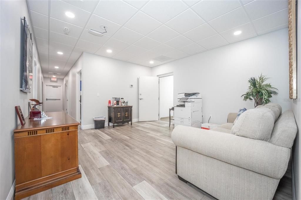 Home Office, Interior, Recessed Lighting, Wood Texture Flooring