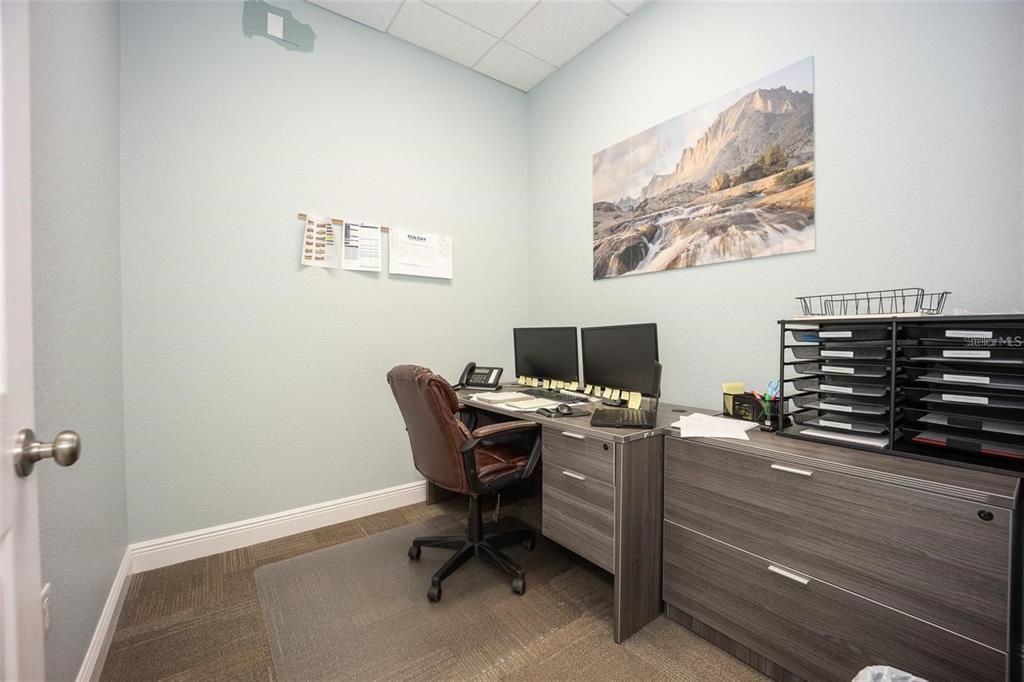 Home Office, Interior