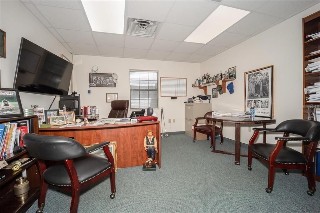 Home Office, Interior