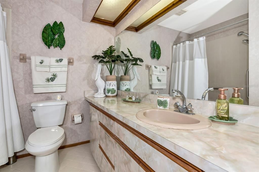 Bathroom, Interior, Tile Countertops