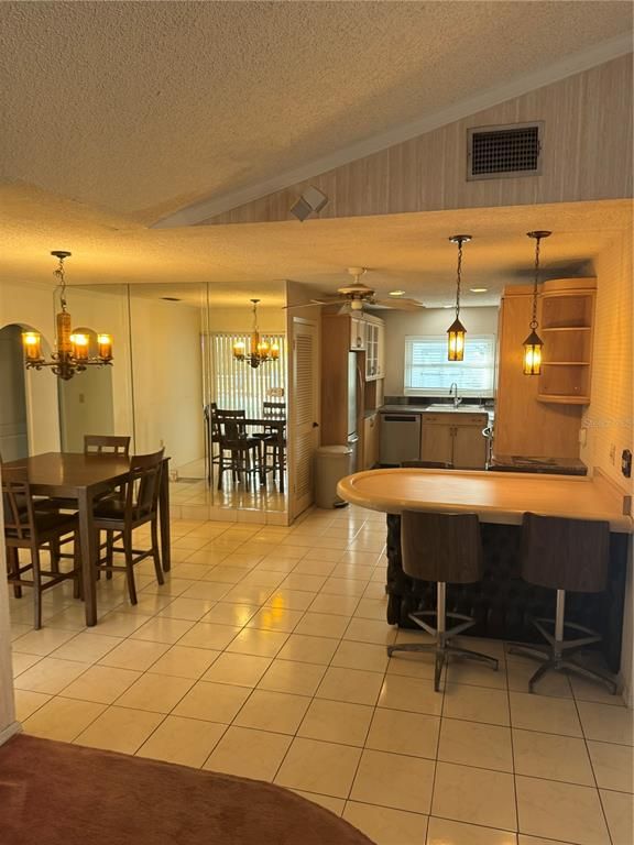 Chandelier, Dining room, Interior, Kitchen, Pendant Lights