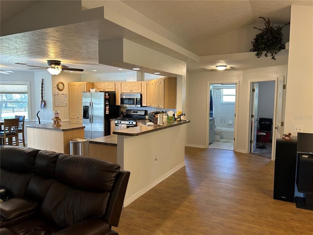 Dining room, Interior, Kitchen, Stainless Steel Appliances, Wood Texture Flooring