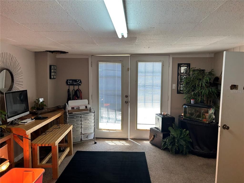 Home Office, Interior