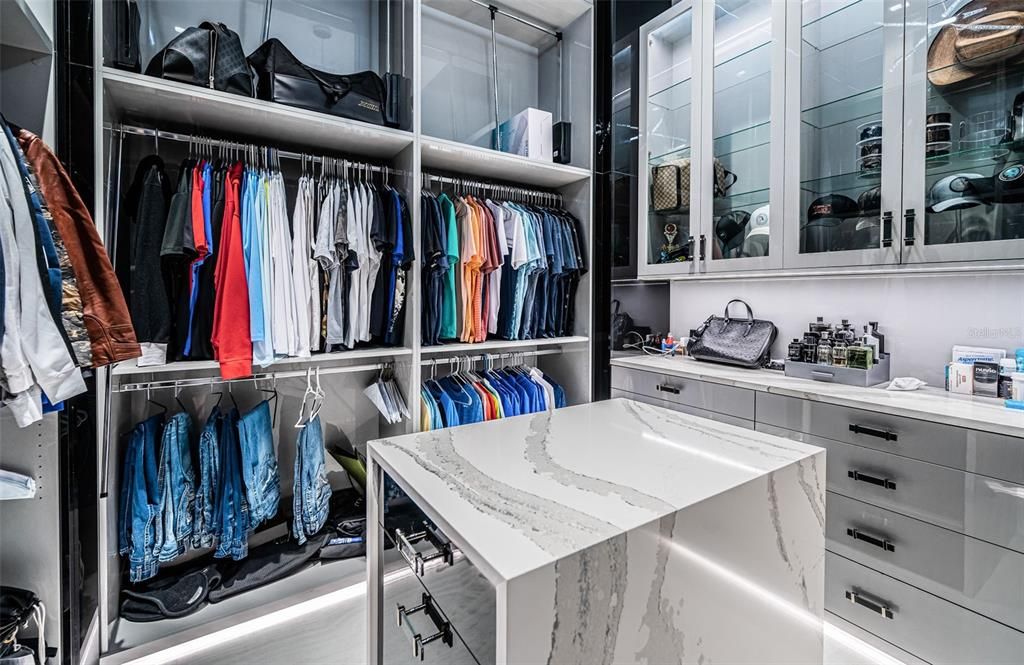 Interior, Walk-in Closets