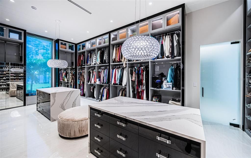 Interior, Pendant Lights, Recessed Lighting, Walk-in Closets