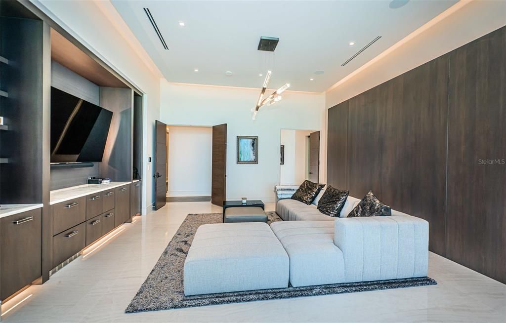 Interior, Living room, Pendant Lights, Recessed Lighting