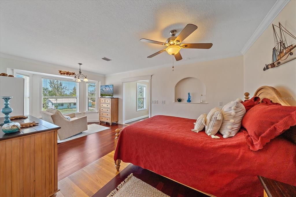 Bedroom, Interior, Pendant Lights, Wood Texture Flooring
