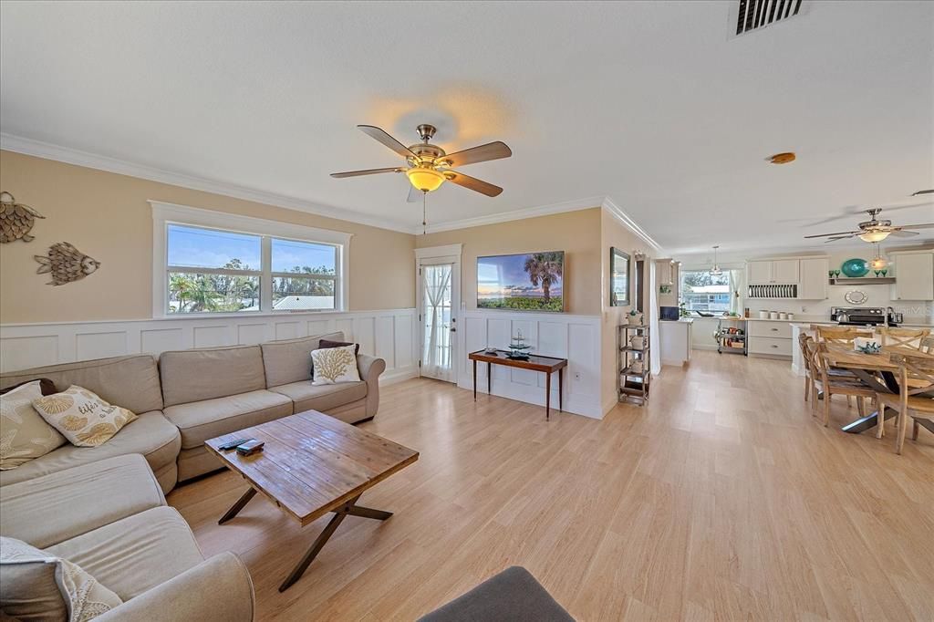 Dining room, Interior, Kitchen, Living room, Pendant Lights, Wood Texture Flooring