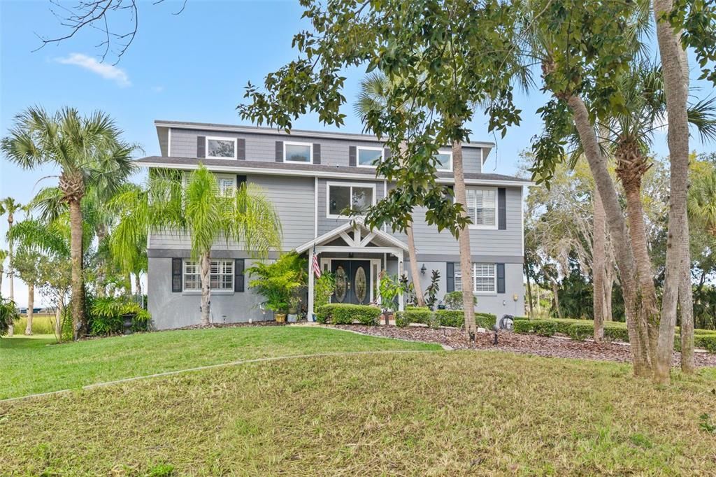 Backyard, Exterior, Facade, American Foursquare
