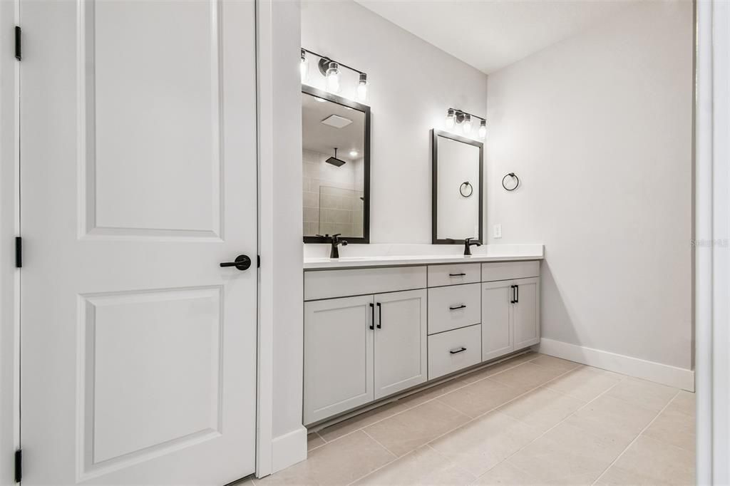 Bathroom, Dual Sink Vanities, Interior