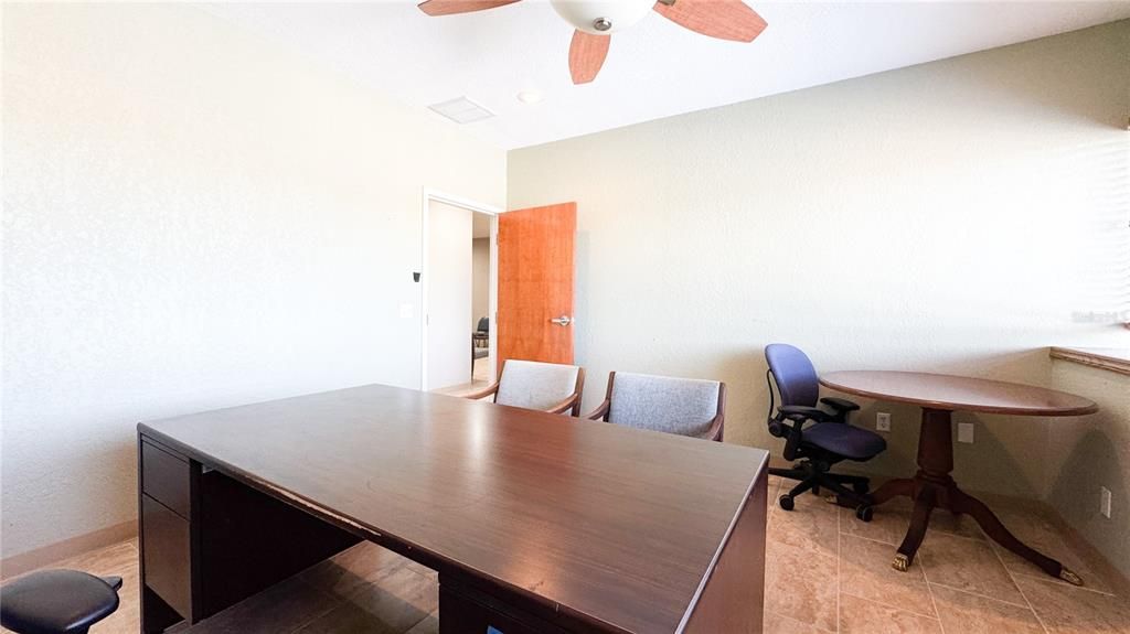 Home Office, Interior