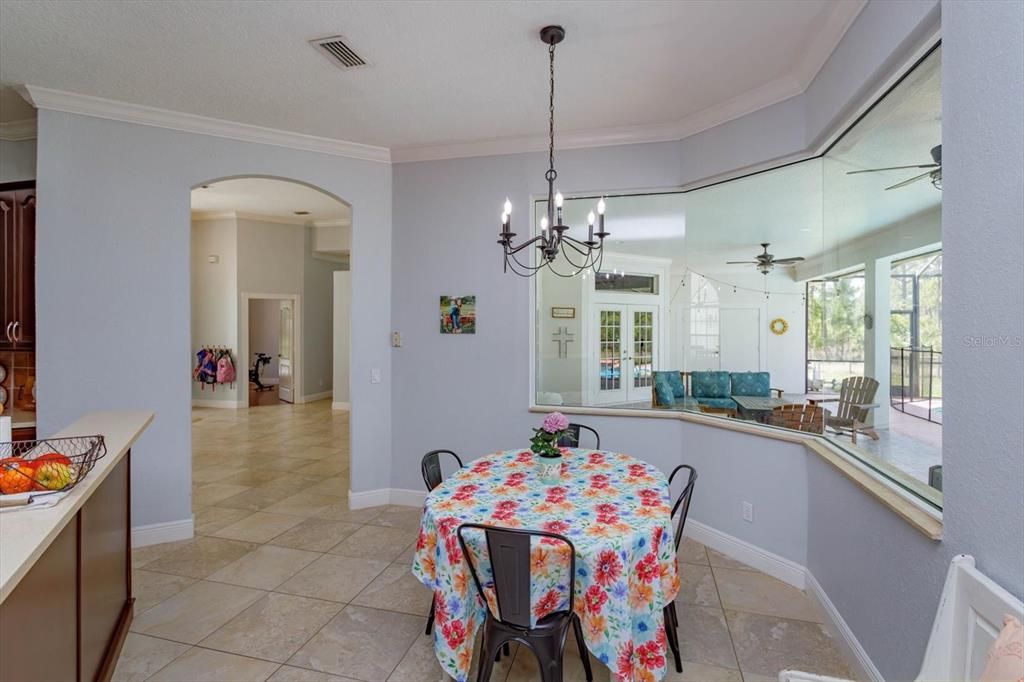 Chandelier, Dining room, Interior