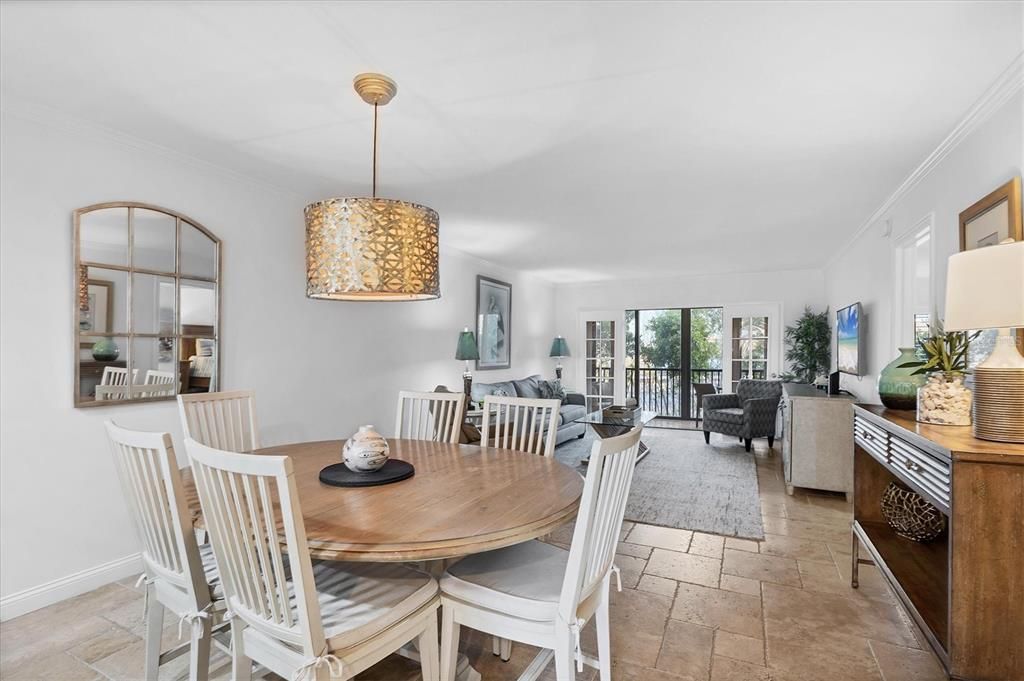 Dining room, Interior, Living room, Pendant Lights