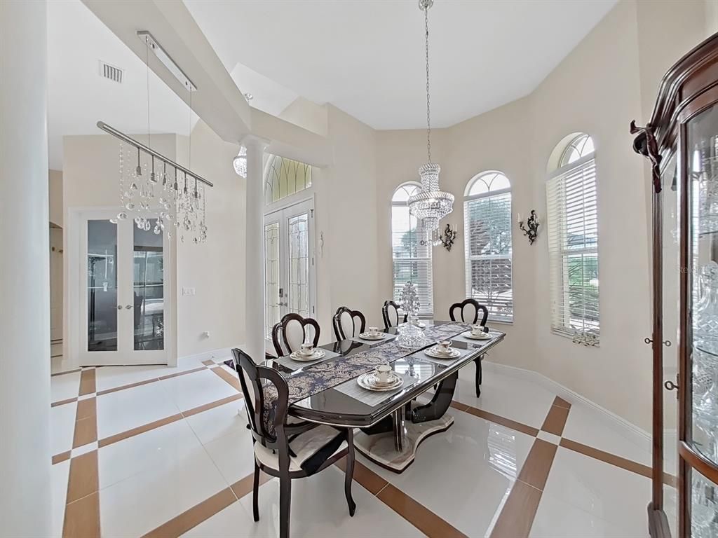 Chandelier, Dining room, Interior, Pendant Lights