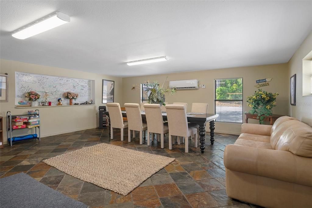 Dining room, Interior