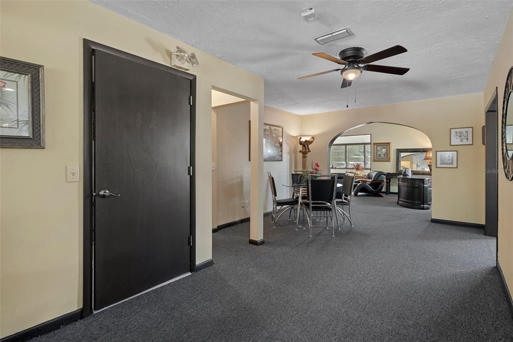 Dining room, Interior