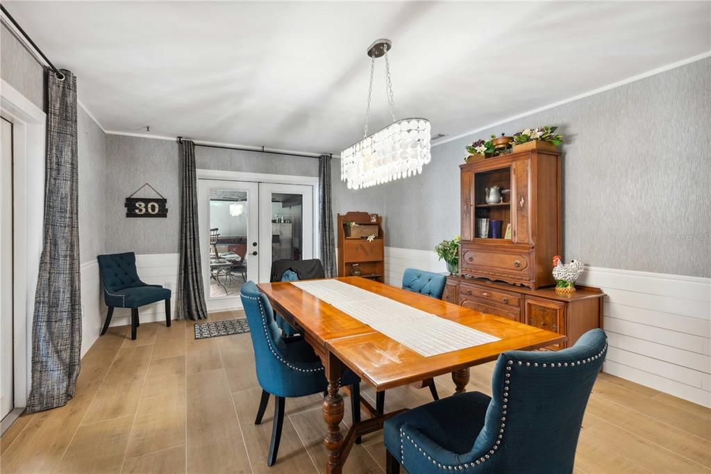 Chandelier, Dining room, Interior, Wood Texture Flooring