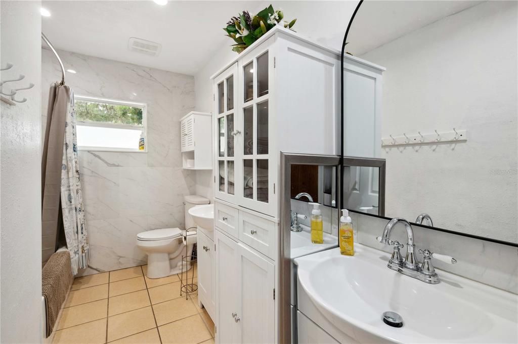 Bathroom, Interior, Marble Walls, Recessed Lighting