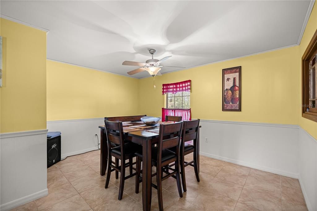 Dining room, Interior