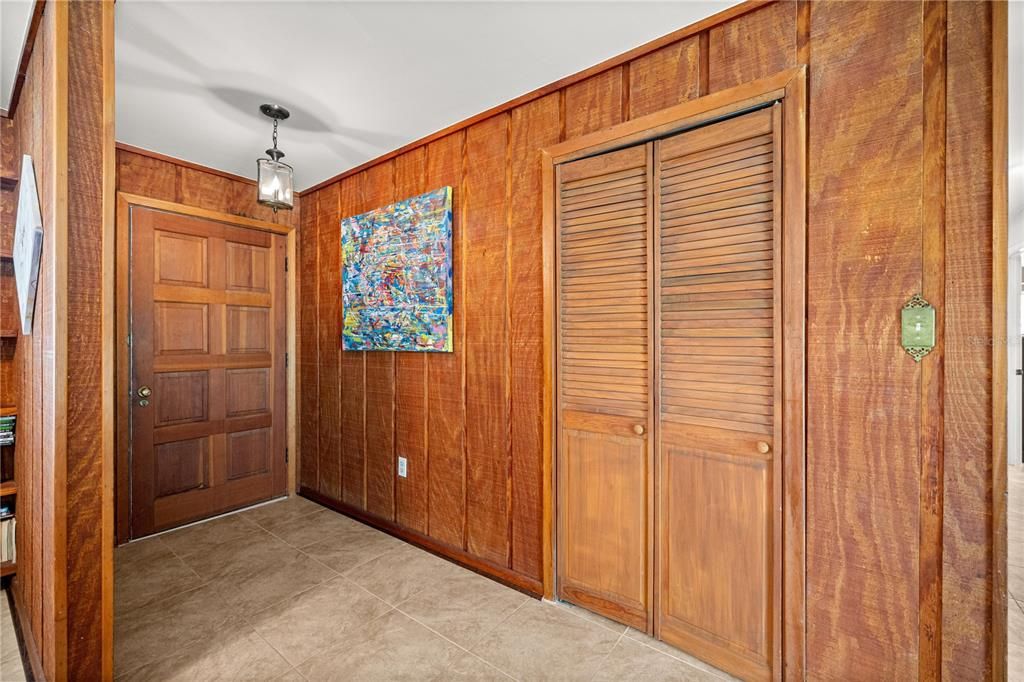 Interior, Pendant Lights, Wooden Walls