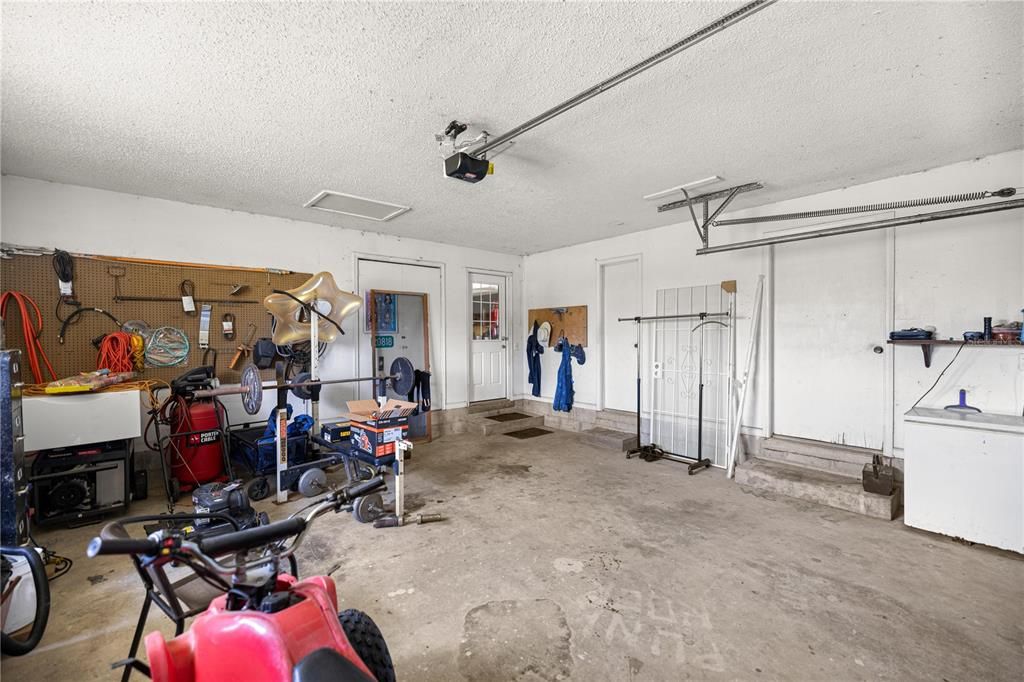 Fitness Equipment, Garage, Interior