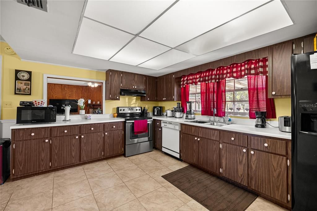 Interior, Kitchen, Stainless Steel Appliances