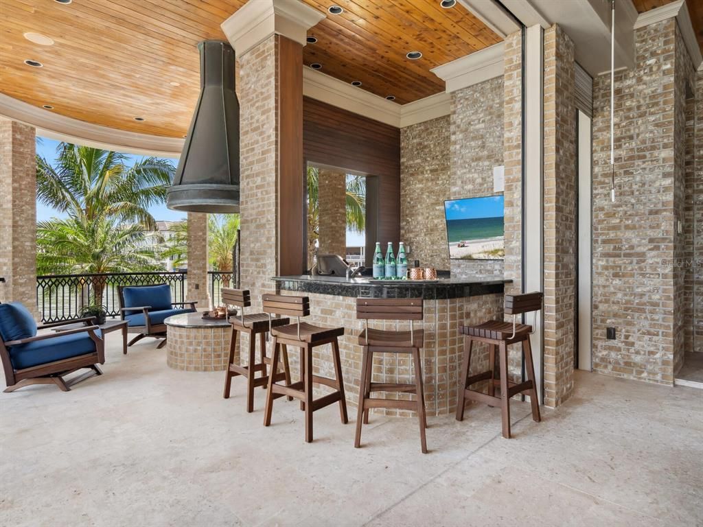 Exterior, Outdoor Kitchen